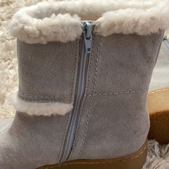Gap Gray boots - Picture 3 of 3